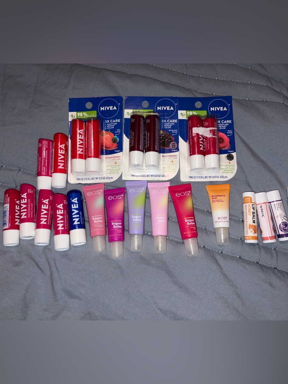 eos Super Balm Lip balm and Nivea bundle - Picture 2 of 3